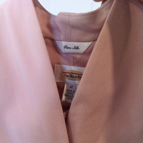 "Pure Silk" Talbots 12 Pink Suit set including top jacket and bottom - Picture 3 of 16
